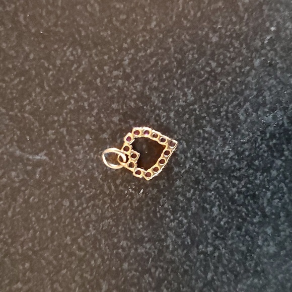 Guinuine Ruby Solid Gold Pennant. Vintage. SALE, WONT LAST LONG‼️ - Picture 2 of 5